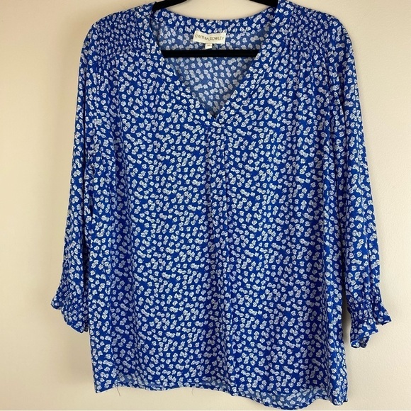 Bundle of 2 Medium Ditsy Floral Blouse - Picture 6 of 11